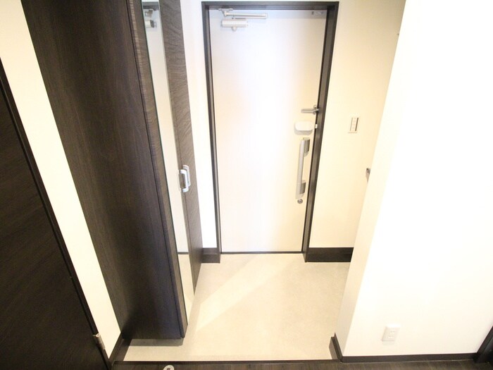 物件内観写真15　(玄関)