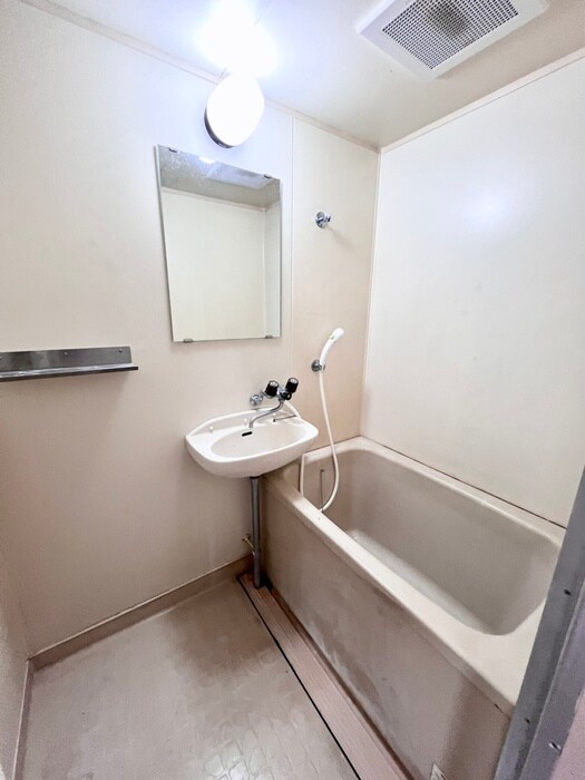 物件内観写真12　(バス／シャワールーム等)