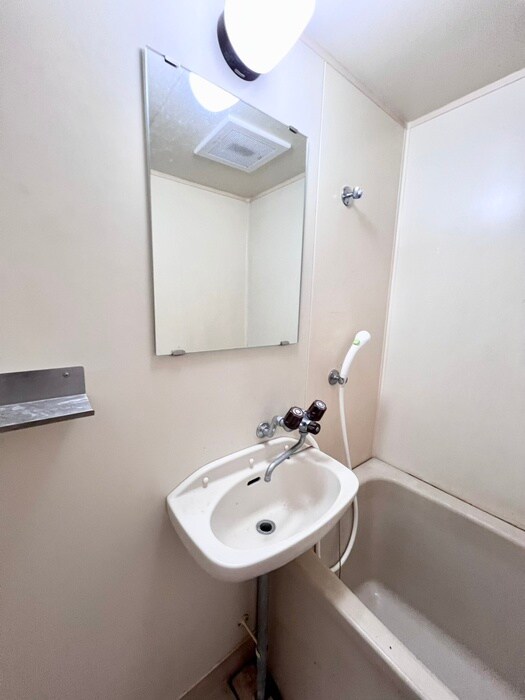 物件内観写真13　(洗面)