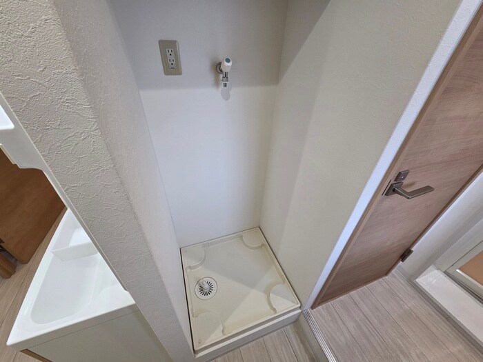 物件内観写真11　(洗濯機置場)