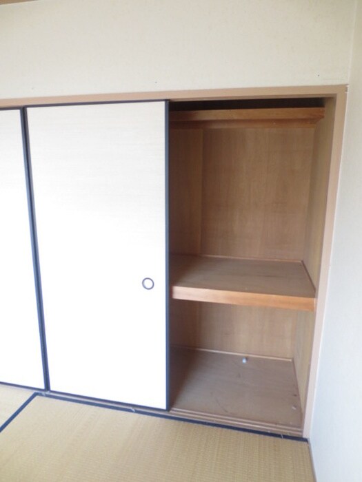 物件内観写真10　(収納)