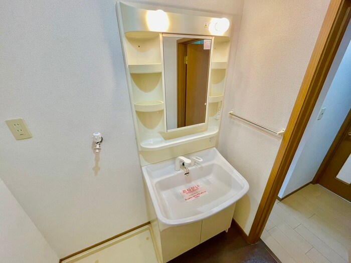 物件内観写真11　(洗面)