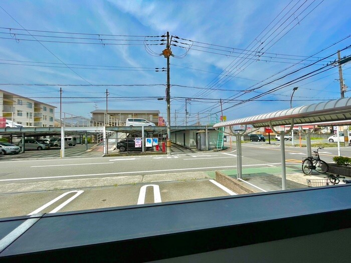 物件内観写真20　(室内からの展望)