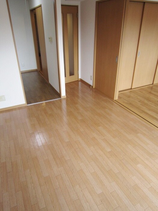 物件内観写真9　(居室)