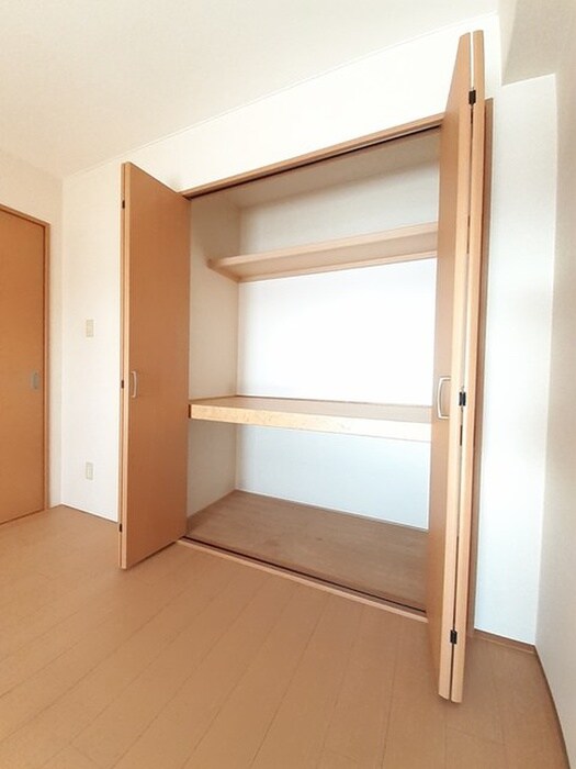 物件内観写真10　(収納)