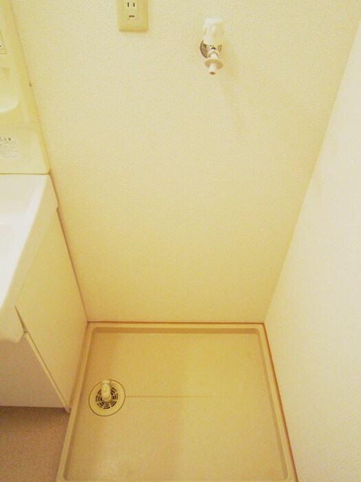 物件内観写真20　(洗濯機置場)