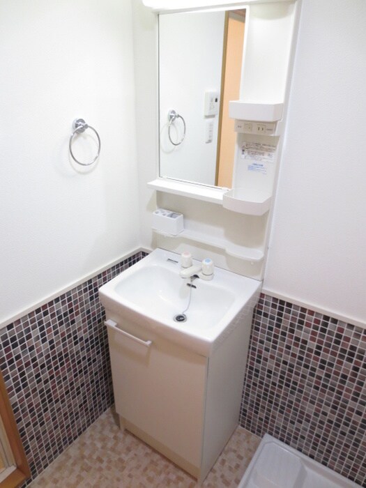 物件内観写真9　(洗面)