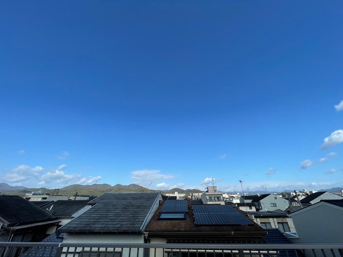 物件内観写真17　(室内からの展望)