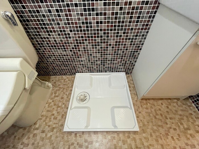 物件内観写真18　(洗濯機置場)