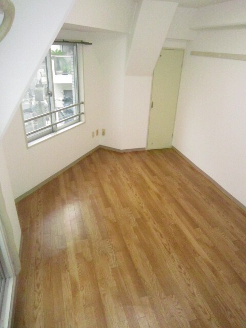 物件内観写真4　(居室)