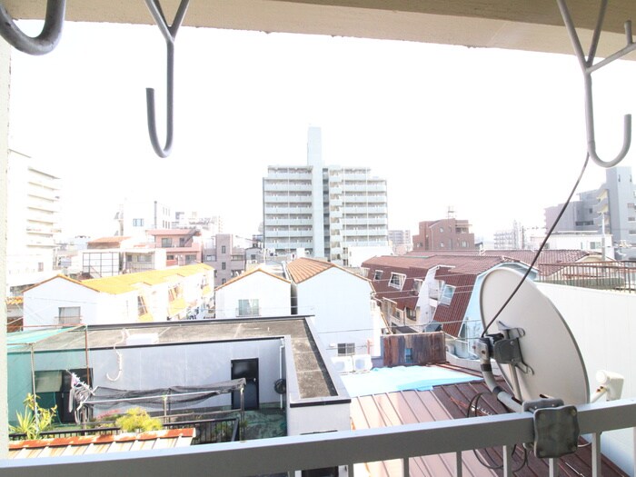 物件内観写真16　(室内からの展望)