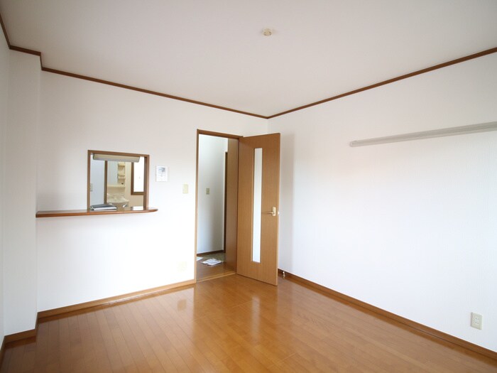 ネオメゾン山九の居室