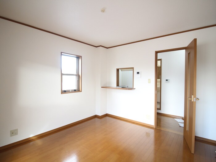 ネオメゾン山九の居室