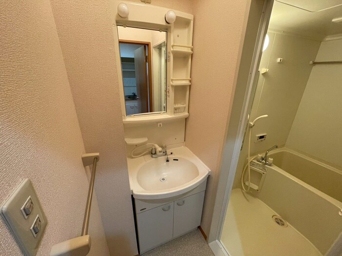 物件内観写真12　(洗面)