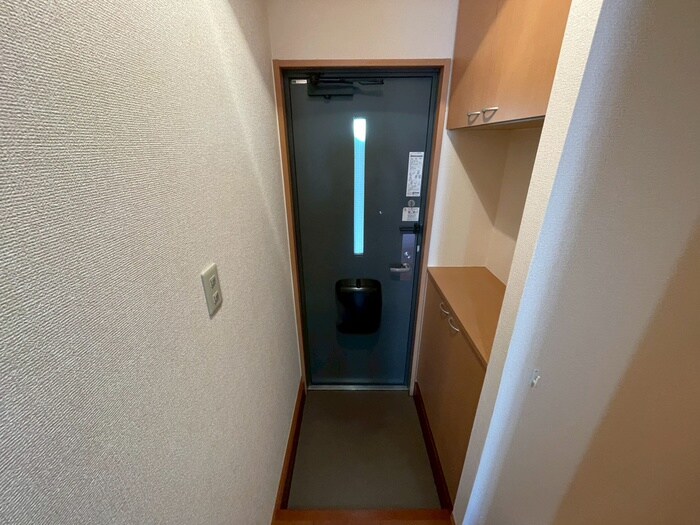 物件内観写真14　(玄関)