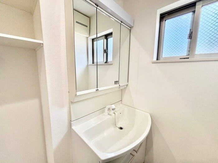 物件内観写真9　(洗面)