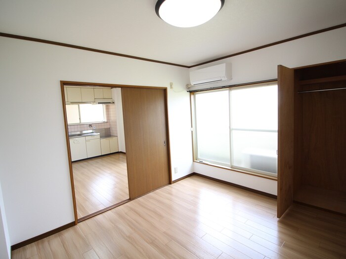 物件内観写真9　(居室)