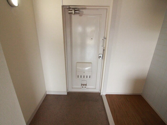 物件内観写真14　(玄関)