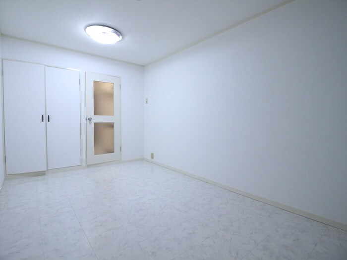 物件内観写真10　(居室)