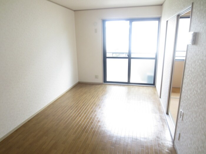 物件内観写真8　(居室)