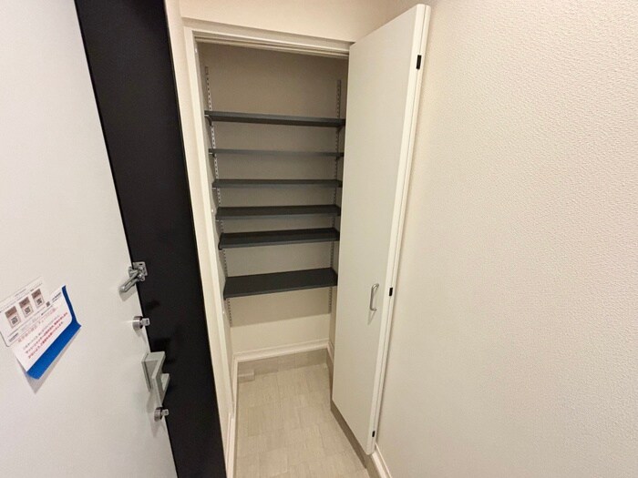 物件内観写真8　(靴箱)