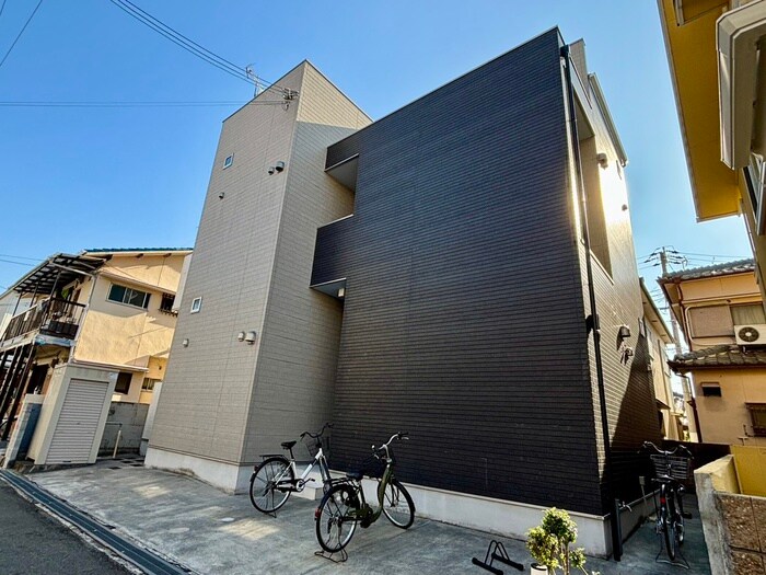 物件外観写真1　(外観写真)