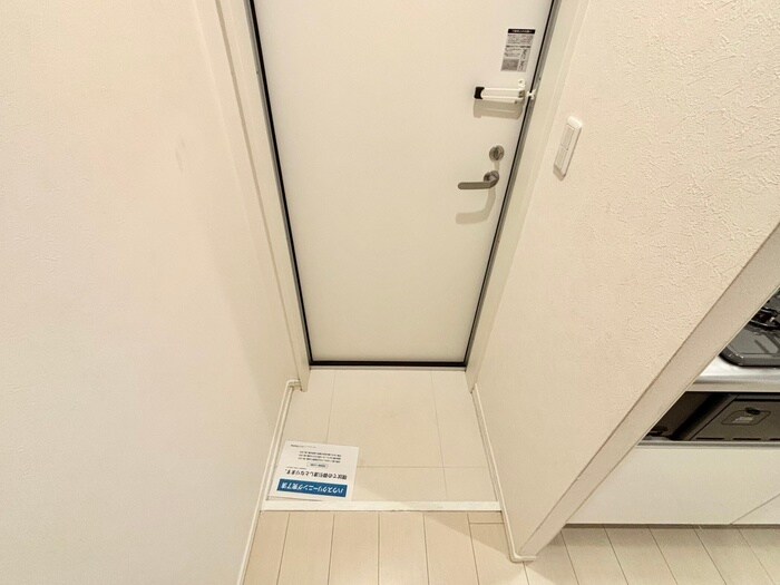 物件内観写真12　(玄関)