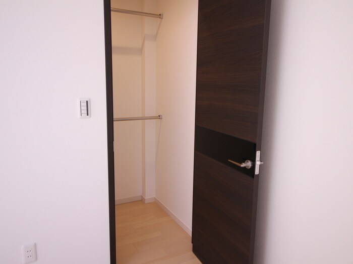 物件内観写真13　(収納)