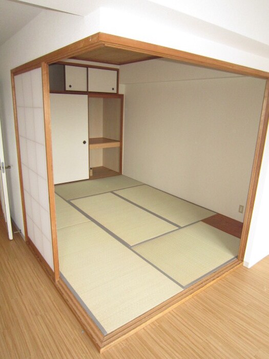 物件内観写真7　(居室)