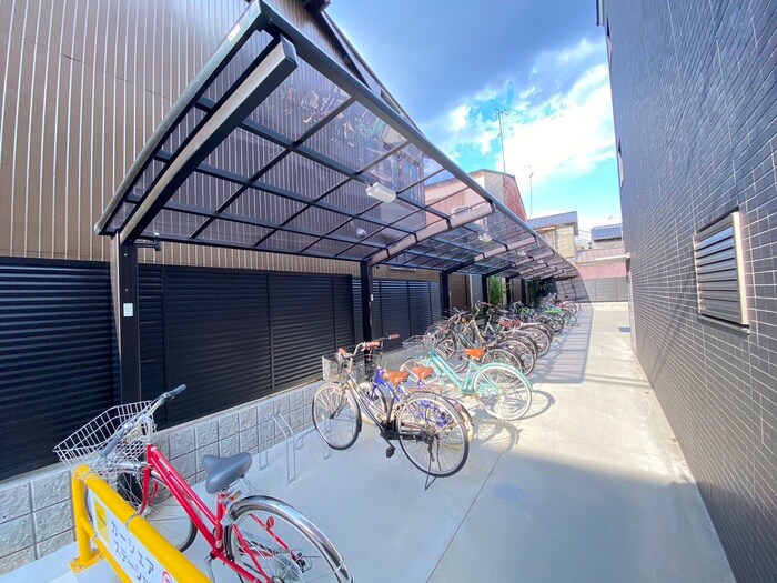 物件外観写真5　(駐輪場)