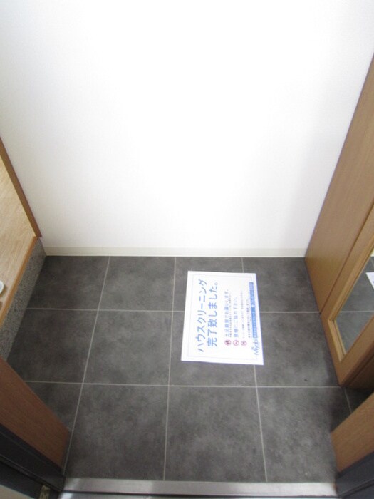 物件内観写真22　(玄関)