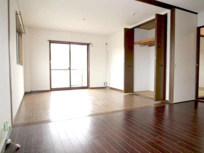 物件内観写真11　(居室)