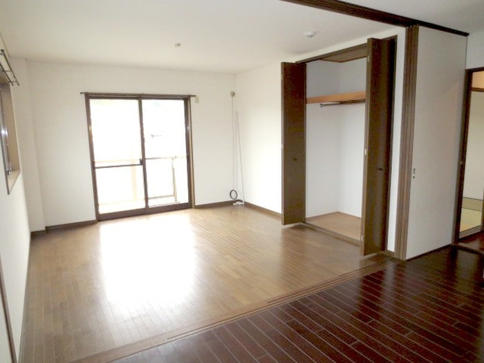 物件内観写真12　(居室)