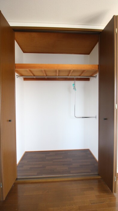 物件内観写真12　(収納)