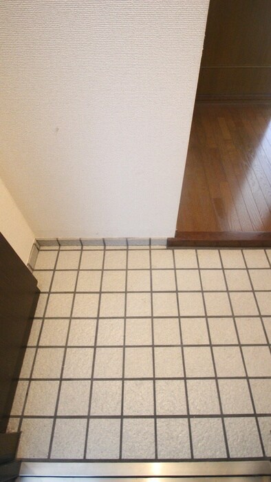 物件内観写真13　(玄関)