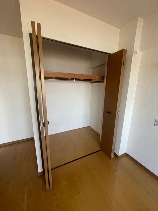 物件内観写真15　(収納)