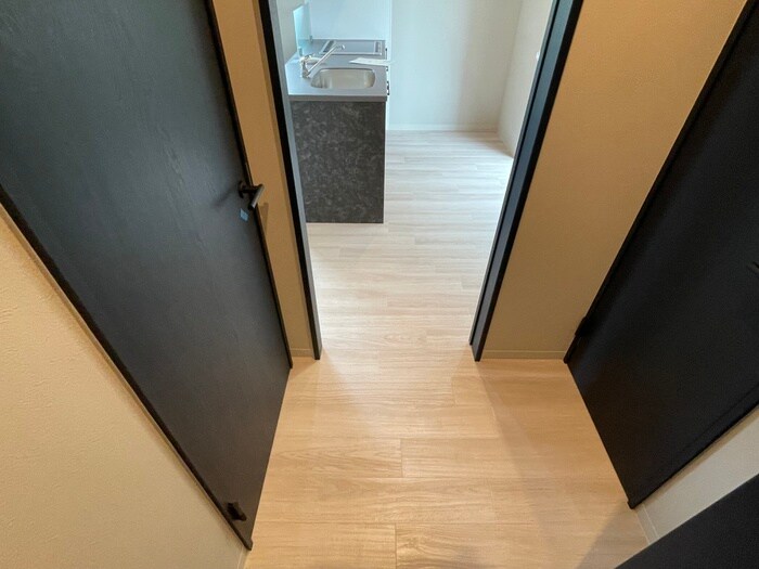 物件内観写真18　(玄関)
