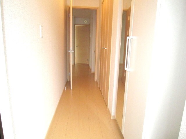 物件内観写真14　(廊下)