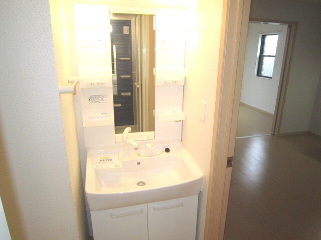 物件内観写真15　(洗面)