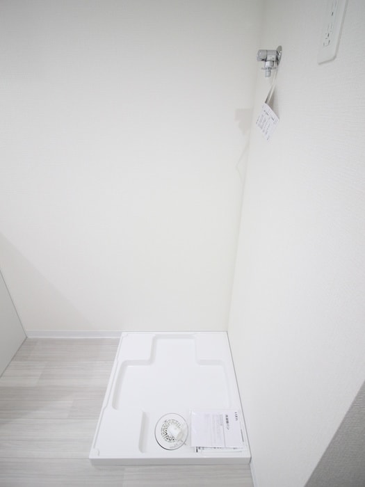 物件内観写真10　(洗濯機置場)