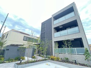 リベルダージ苦楽園外観写真