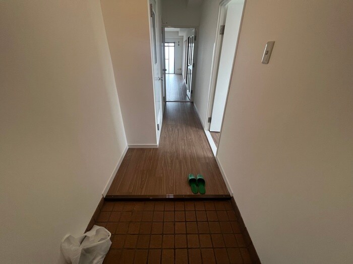 物件内観写真22　(玄関)