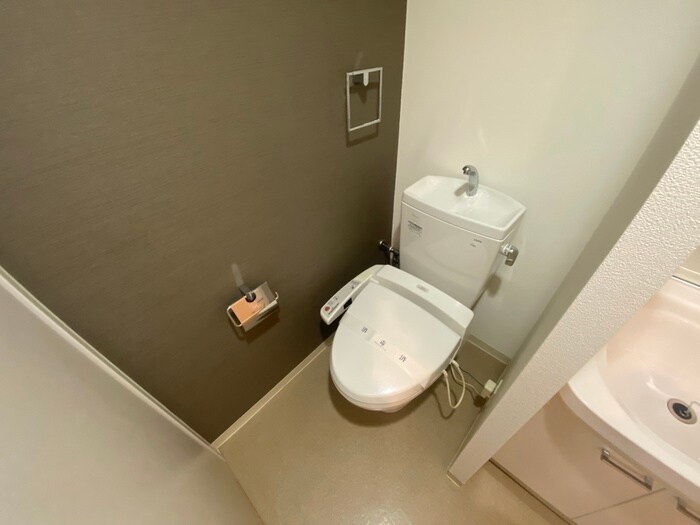 物件内観写真11　(トイレ)