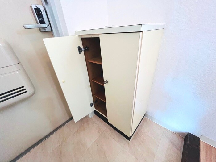 物件内観写真12　(靴箱)