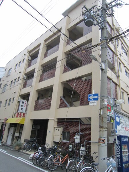 尾藤マンション外観写真