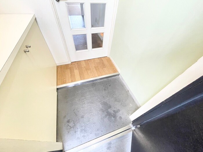 ロジェ－ル観月の玄関