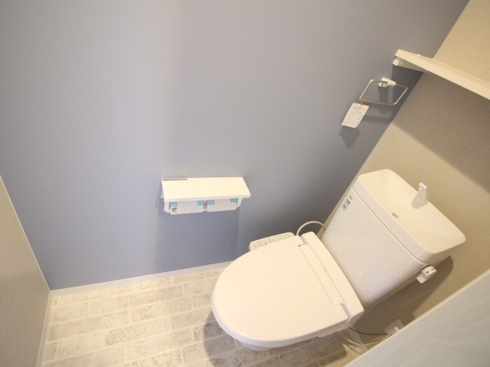 物件内観写真8　(トイレ)