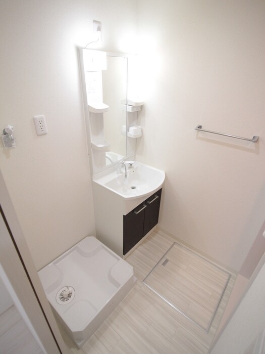 物件内観写真13　(洗濯機置場)