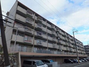 ｲﾄｰﾋﾟｱ高槻松が丘A棟(411)外観写真