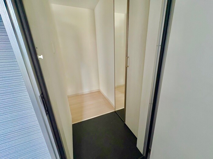 物件内観写真6　(玄関)